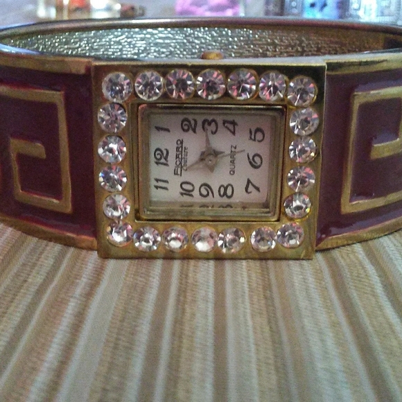 Jewelry - Picture 8 of 12